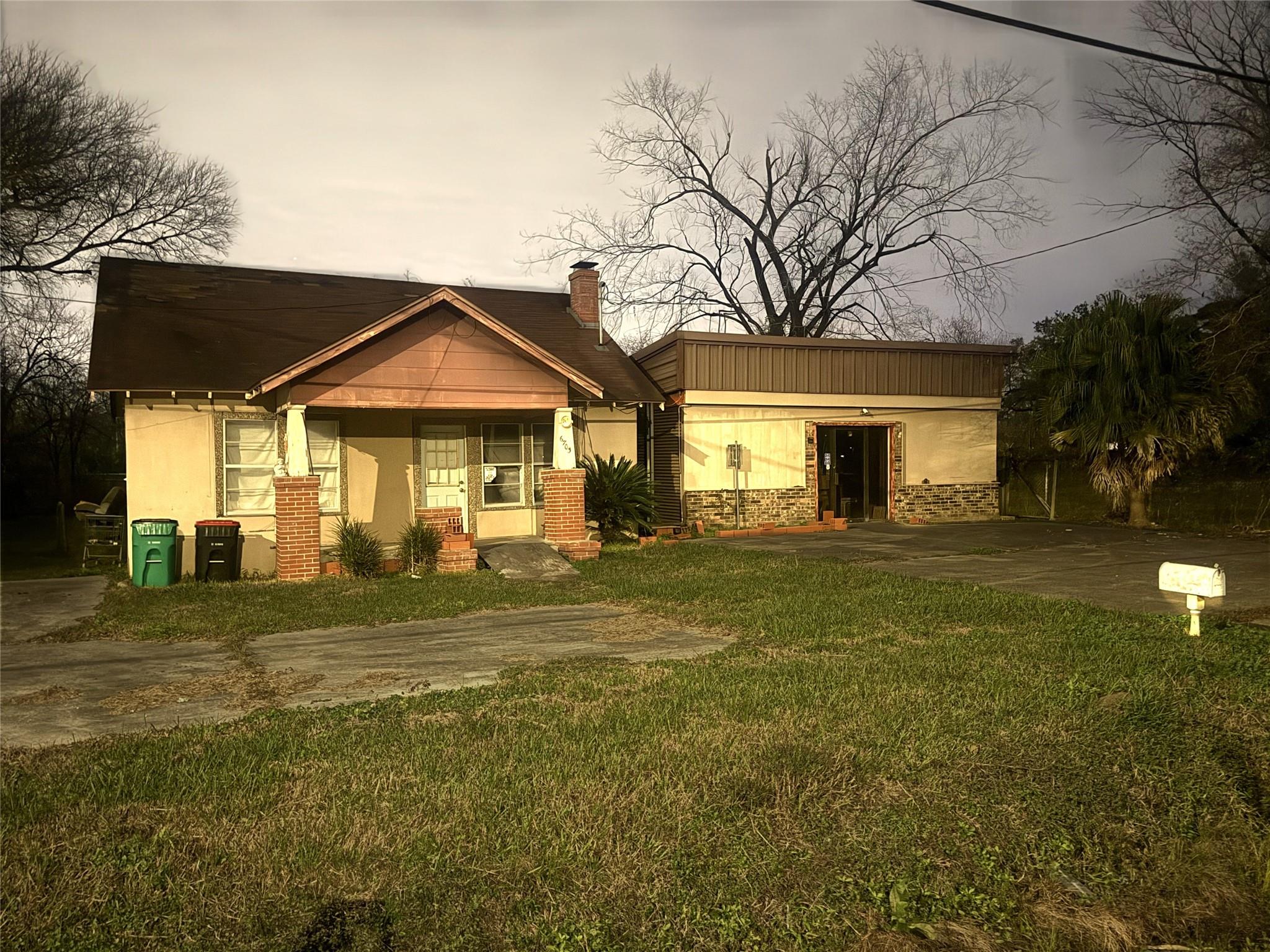 6703 Bayway Drive