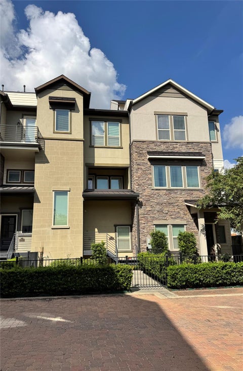 Photo of 2642 Fountain Key Boulevard, Houston, TX 77008 (MLS # 3244093)