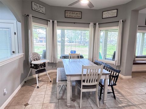 Tiny photo for 707 Fairway Oaks, Conroe, TX 77302 (MLS # 93050167)