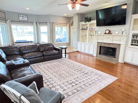 Tiny photo for 707 Fairway Oaks, Conroe, TX 77302 (MLS # 93050167)