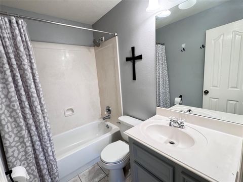 Tiny photo for 707 Fairway Oaks, Conroe, TX 77302 (MLS # 93050167)