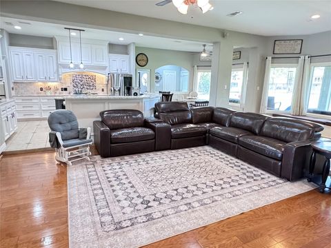 Tiny photo for 707 Fairway Oaks, Conroe, TX 77302 (MLS # 93050167)