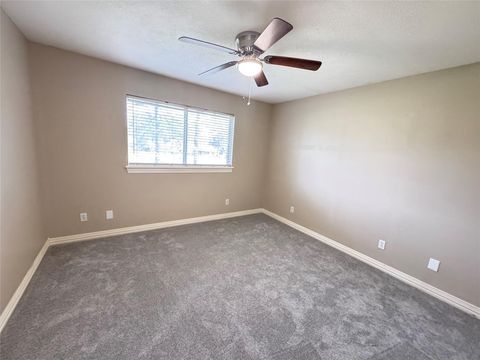 Tiny photo for 707 Fairway Oaks, Conroe, TX 77302 (MLS # 93050167)