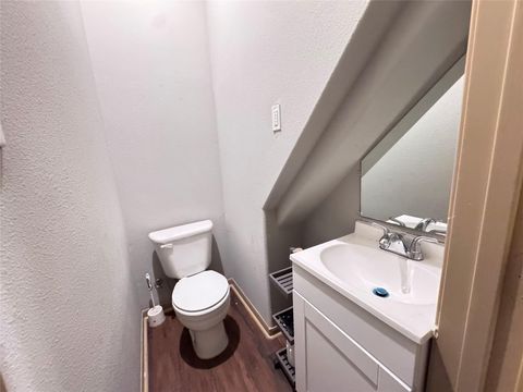 Tiny photo for 707 Fairway Oaks, Conroe, TX 77302 (MLS # 93050167)