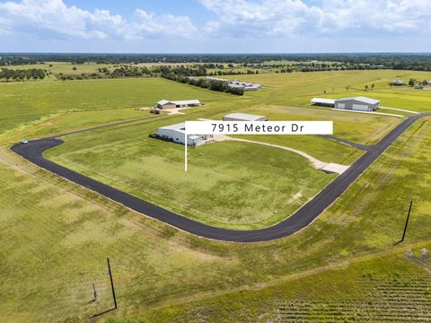 Photo of 7915 Meteor Drive, Sealy, TX 77474 (MLS # 29137922)