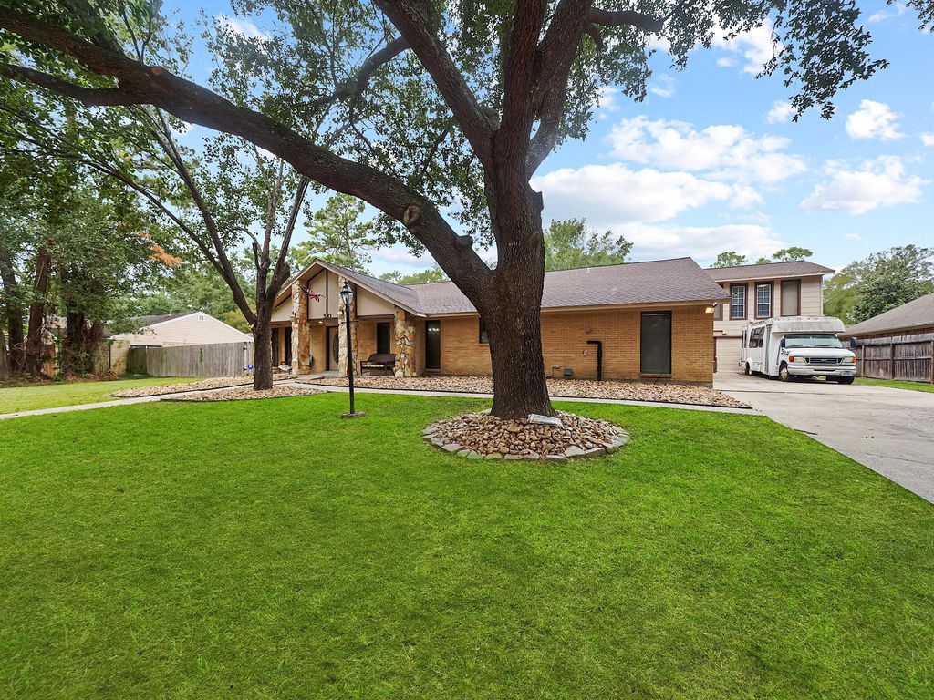 Photo of 510 Enchanted Hollow Drive, Spring, TX 77388 (MLS # 13785456)