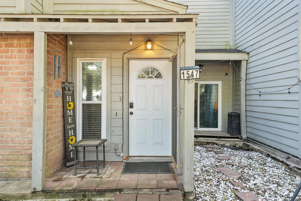 Photo of 1547 Prairie Grove Drive, Houston, TX 77077 (MLS # 24415017)