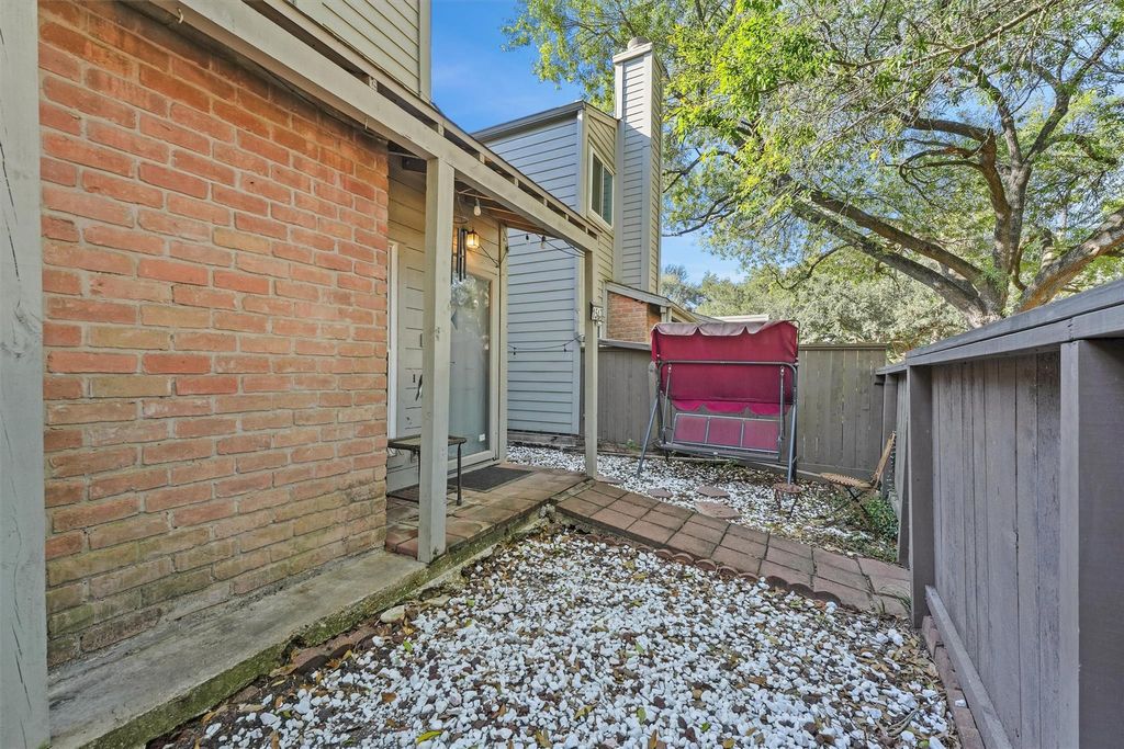 Photo of 1547 Prairie Grove Drive, Houston, TX 77077 (MLS # 24415017)