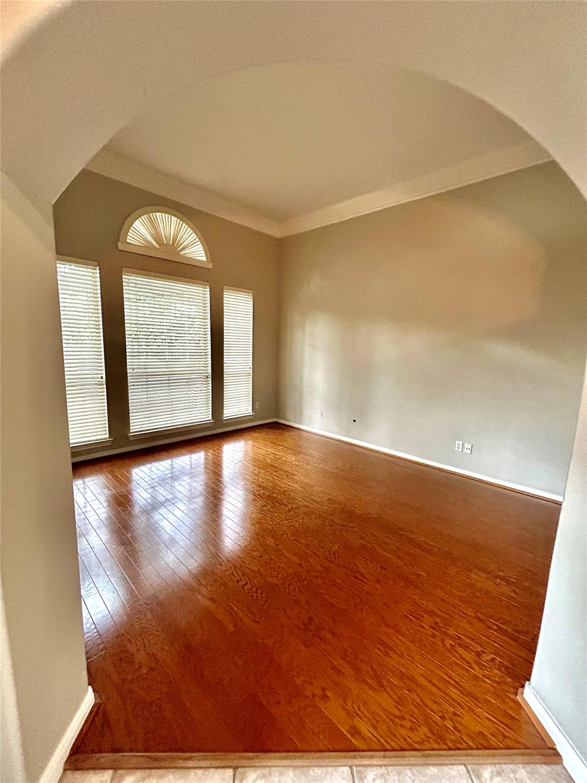 15802 Deerpath Court
