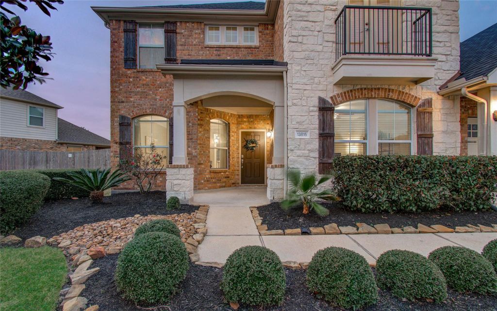 Photo of 13815 Lake Livingston Drive, Houston, TX 77044 (MLS # 92977782)