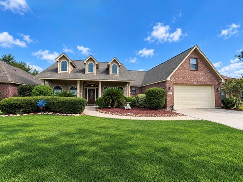 Homes For Sale - 1437 S Bluebonnet Lane<br/> Angleton, TX 77515