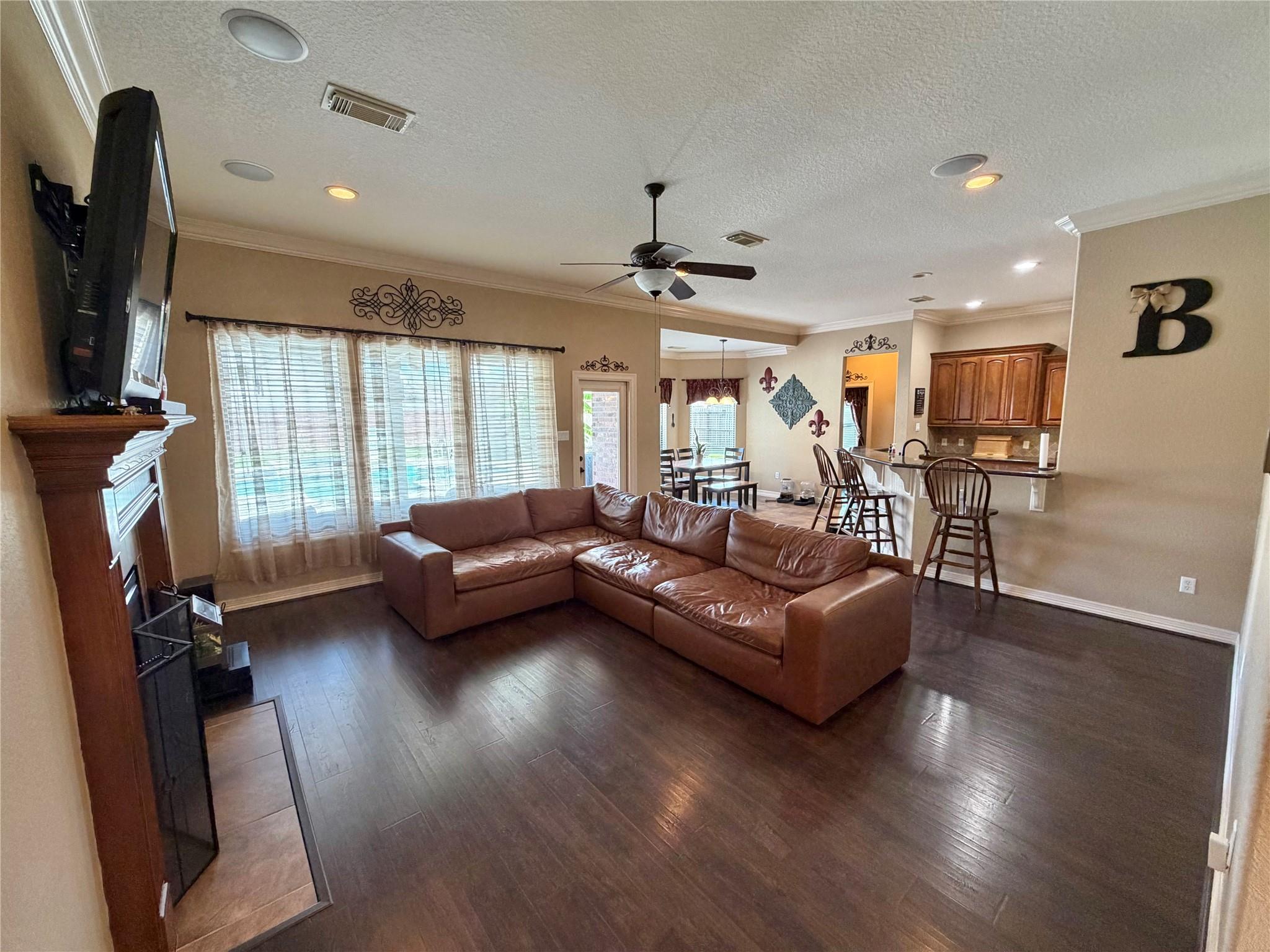 1437 S Bluebonnet Lane