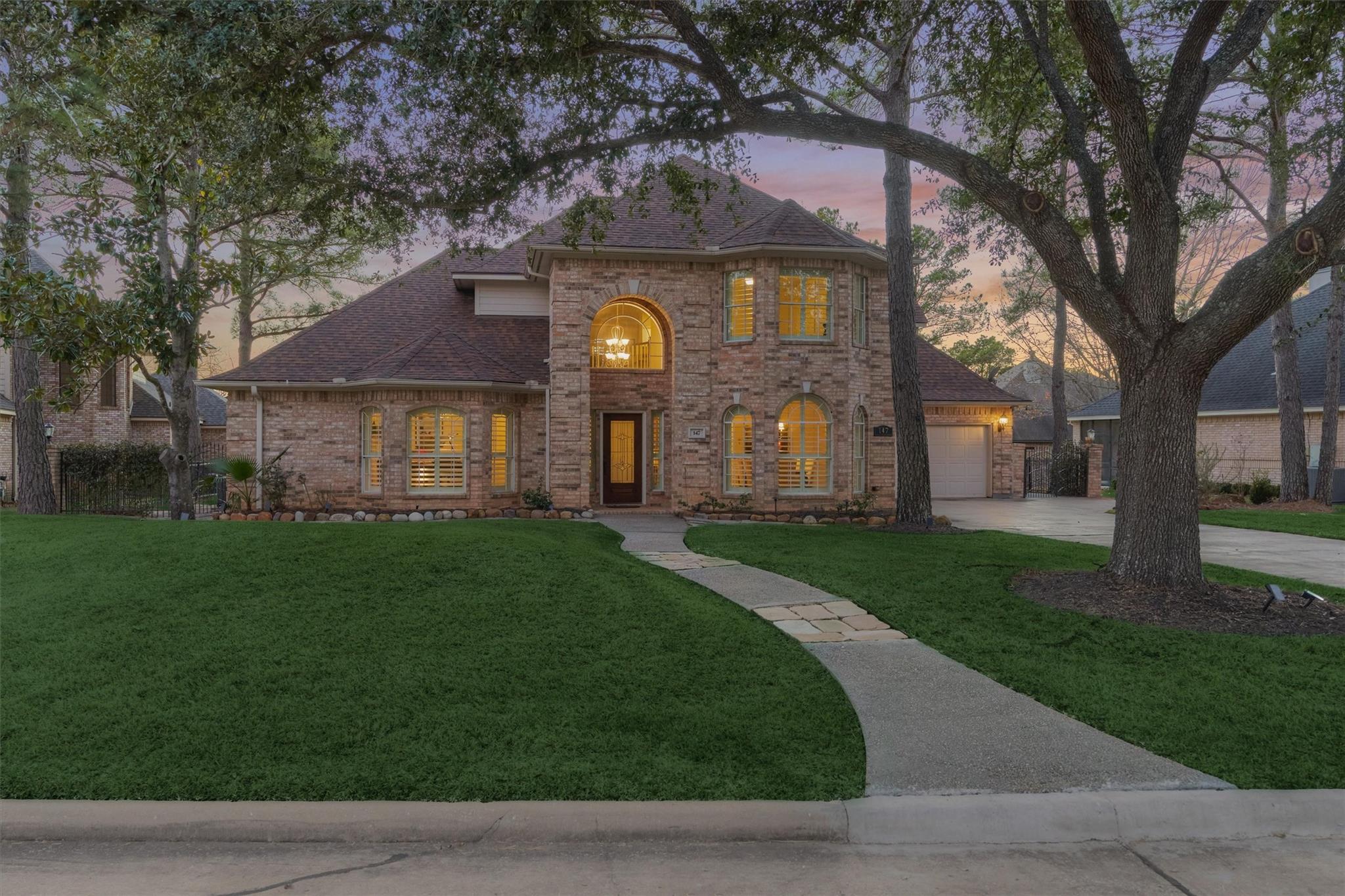 147 Sunnyvale W