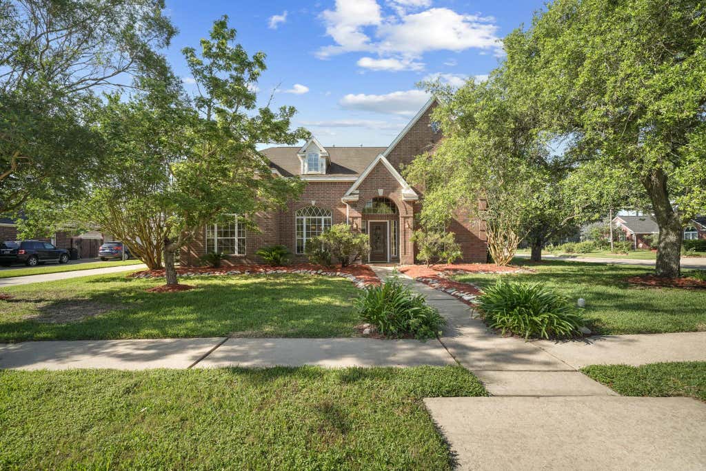 Photo of 1602 Orlando Street, Friendswood, TX 77546 (MLS # 10105787)