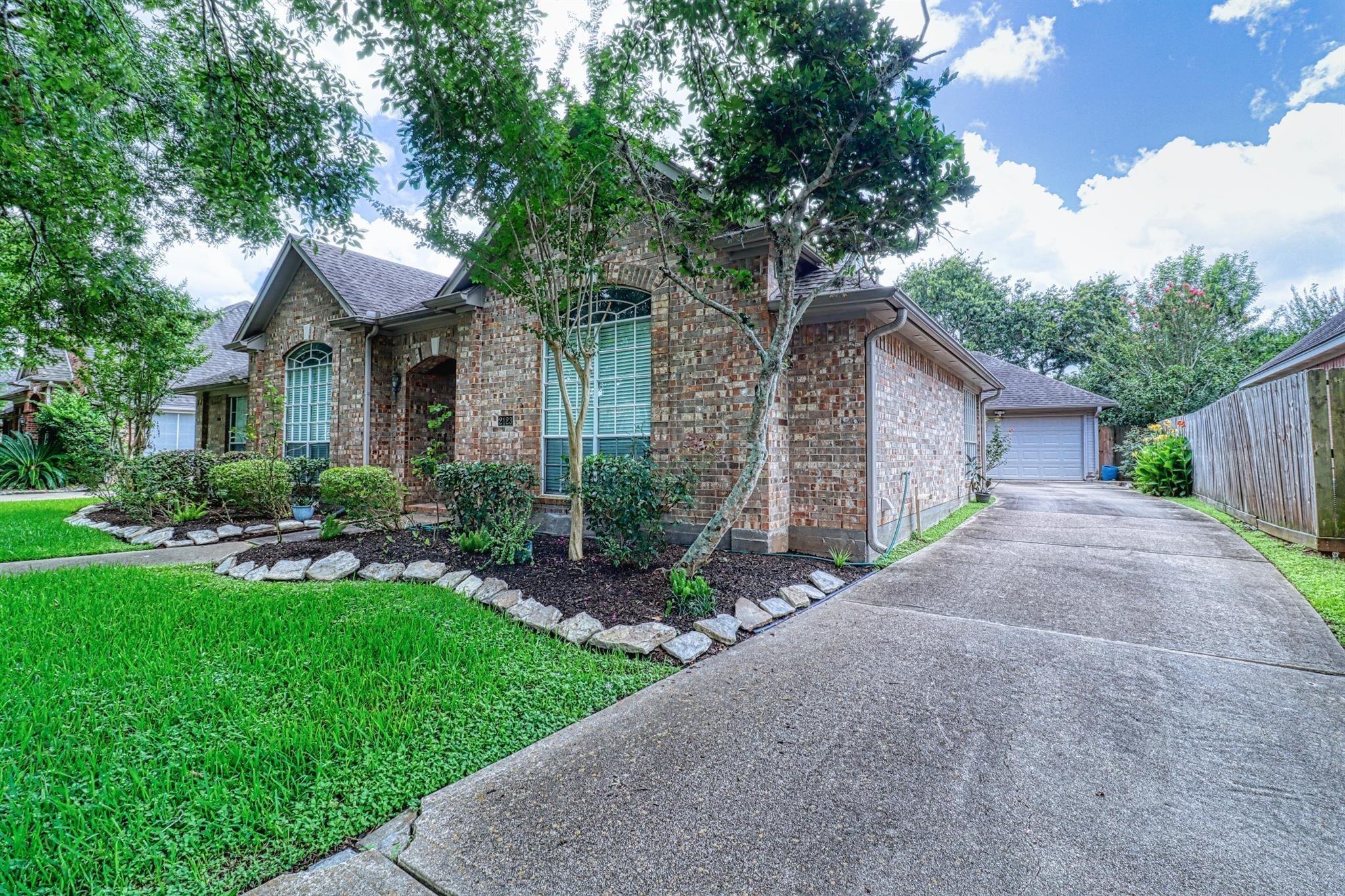 2123 Meadow Park Circle