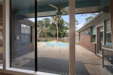 Tiny photo for 15807 Elk Park Lane, Houston, TX 77062 (MLS # 53905310)