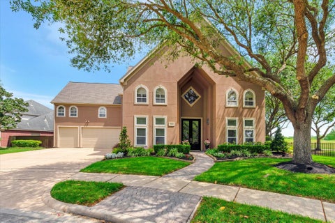 Photo of 3806 Canyon Bluff Court, Houston, TX 77059 (MLS # 91696314)