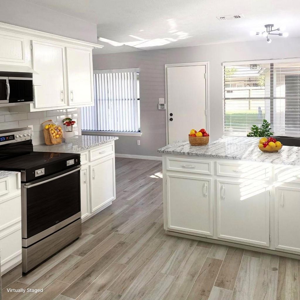 Photo of 2338 Brookdale Drive, Houston, TX 77339 (MLS # 90350718)