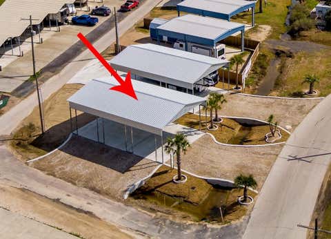Photo of 1067 Fisherman Drive N, Crystal Beach, TX 77650 (MLS # 10668691)