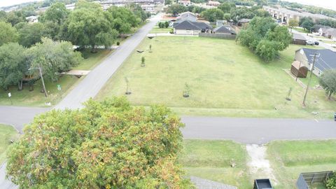 Photo of 901 S 5th Street, La Porte, TX 77571 (MLS # 17577753)