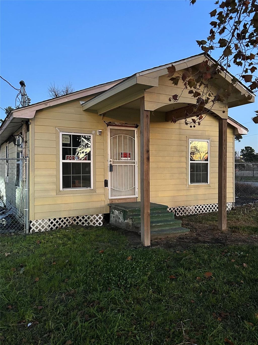 Photo of 6104 Hirsch Road, Houston, TX 77026 (MLS # 47496724)