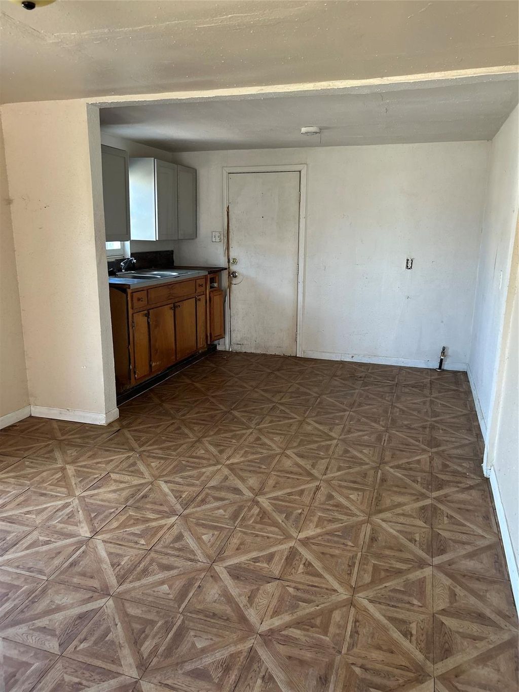 Photo of 6104 Hirsch Road, Houston, TX 77026 (MLS # 47496724)