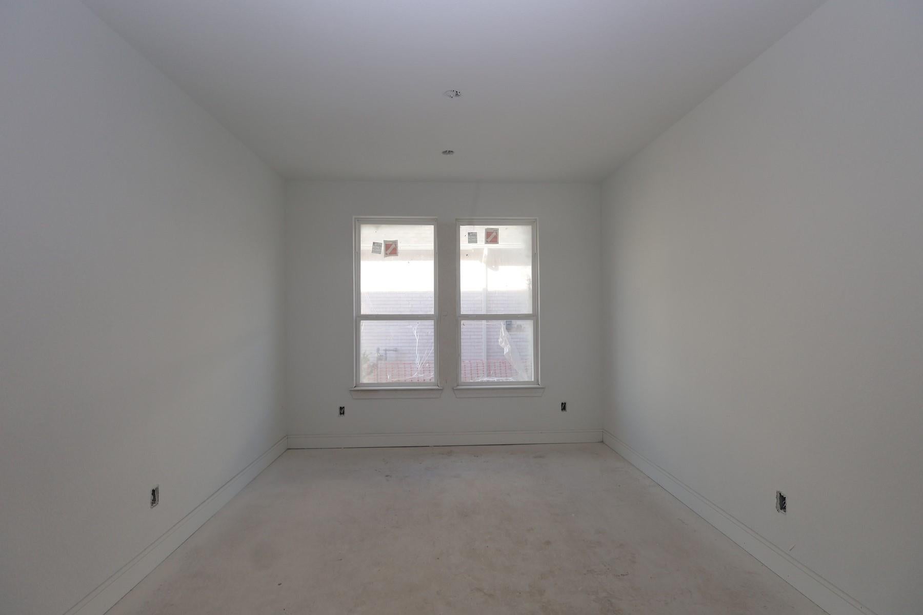 1809 S Wildflower Drive