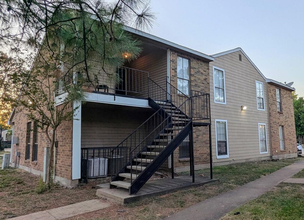Photo of 7200 T C Jester Boulevard #36, Houston, TX 77088 (MLS # 98587377)