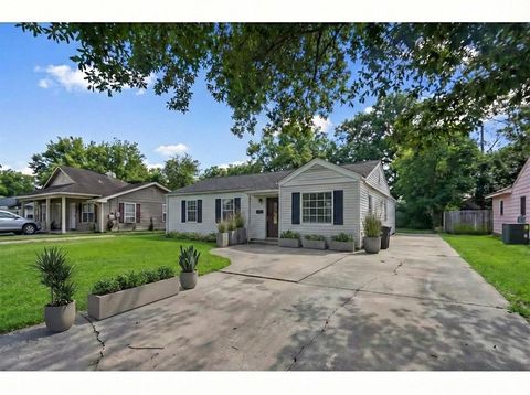 Apartment For Sale - 1722 Caspersen Drive<br/> Harris County, Jacinto City, TX 77029