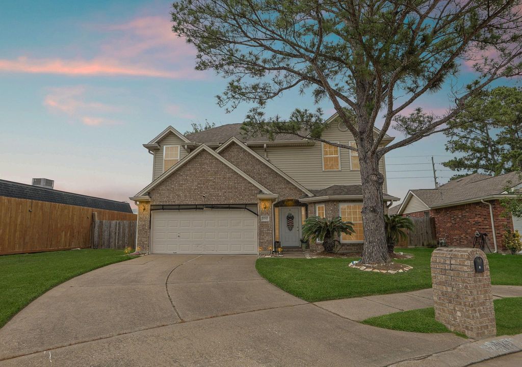 Photo of 11040 Mistic Moon Court, Houston, TX 77064 (MLS # 33869515)