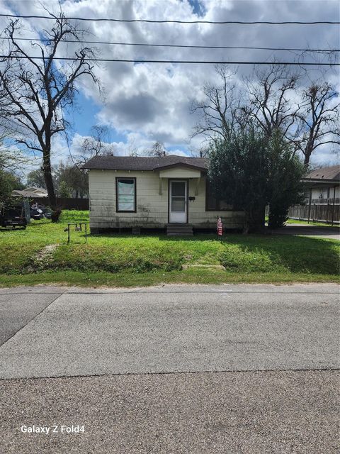 Photo of 955 Lucky Street, Houston, TX 77088 (MLS # 52262727)