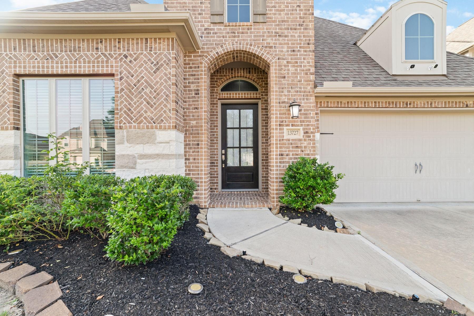 13727 Pedernales Court