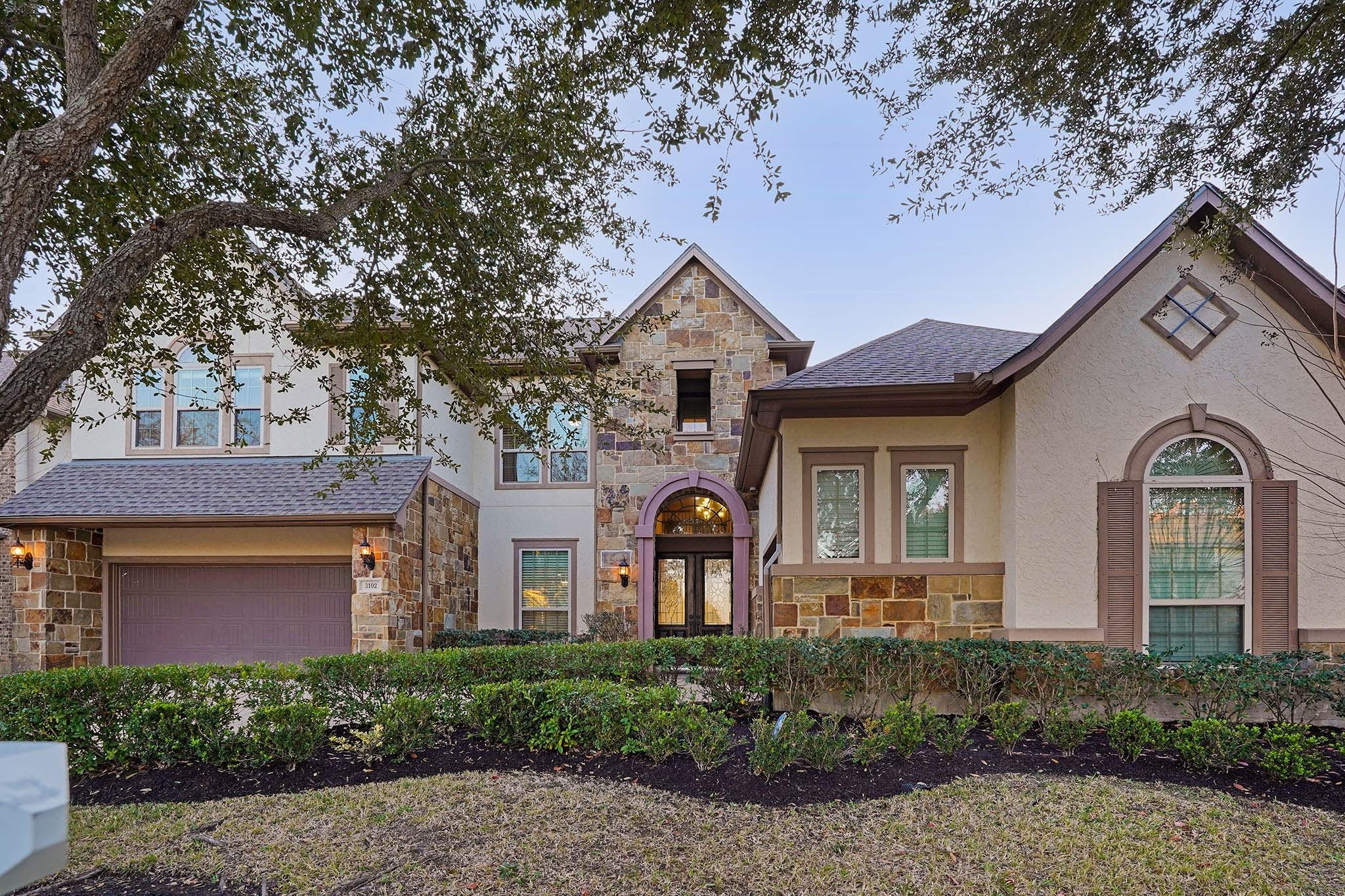 3102 Barrons Way