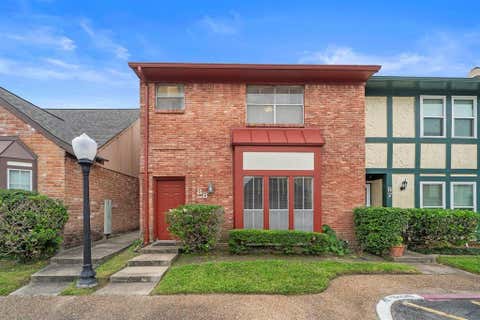 Photo of 7700 Creekbend Drive #88, Houston, TX 77071 (MLS # 49761875)