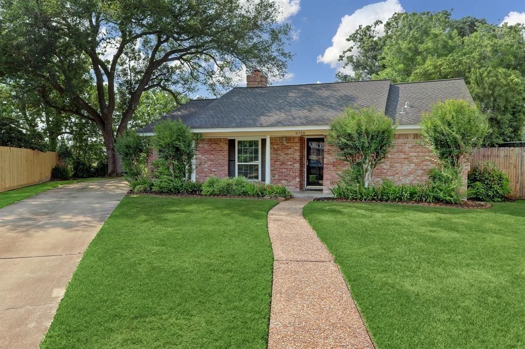 Photo of 9738 Derrik Drive, Houston, TX 77080 (MLS # 43952127)