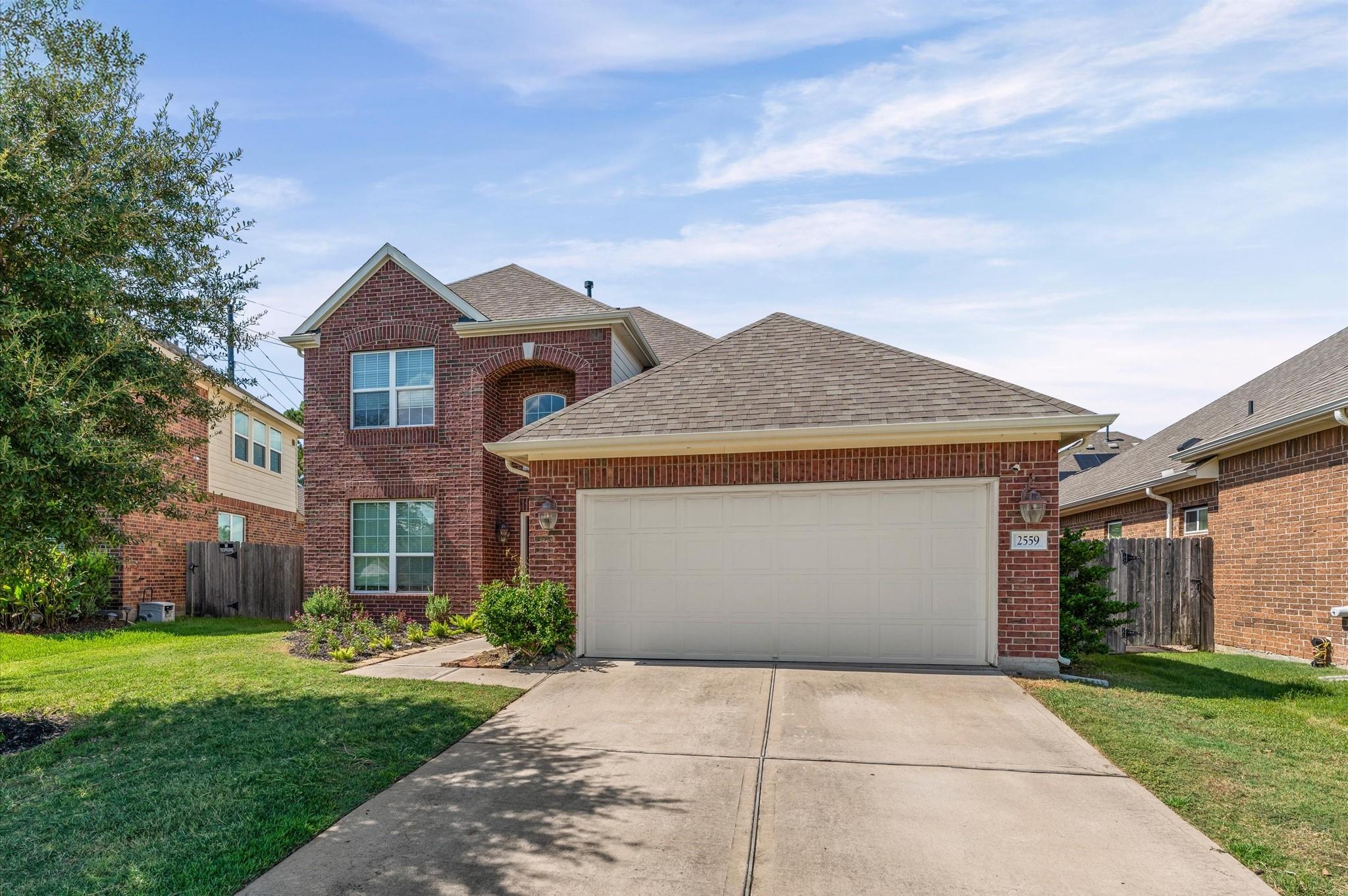 2559 Pines Pointe Drive