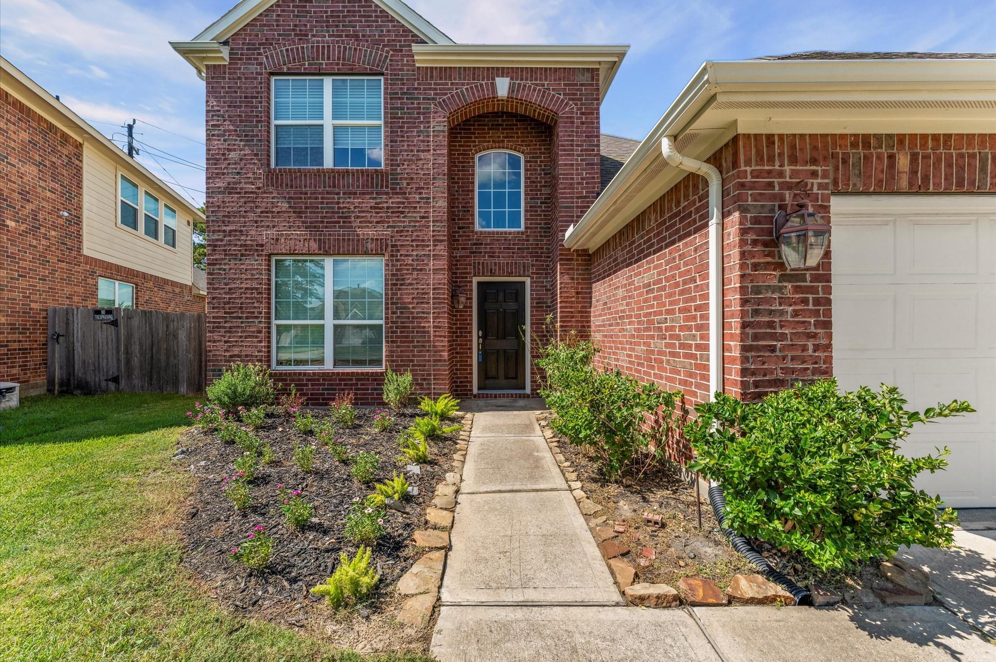 2559 Pines Pointe Drive