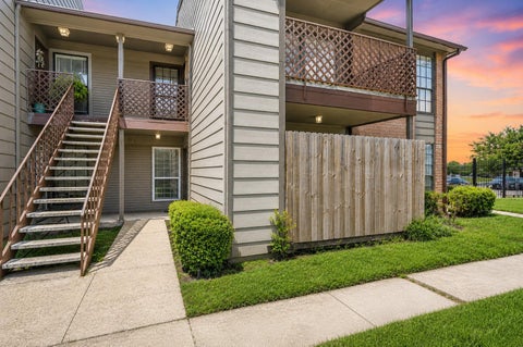 Photo of 9090 S Braeswood Boulevard #75, Houston, TX 77074 (MLS # 21405218)