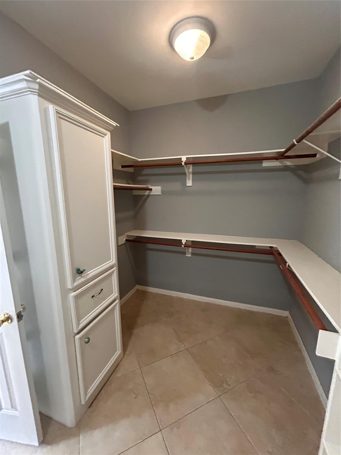 3411 Cedar Mill Court