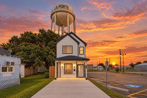 Photo of 116 S 3rd Street, La Porte, TX 77571 (MLS # 54285254)