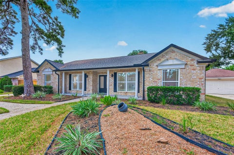 Photo of 15402 Ripplestream Street, Houston, TX 77068 (MLS # 66959438)