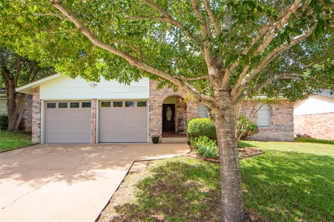 Photo of 1003 Lawndale Avenue, Brenham, TX 77833 (MLS # 52566841)