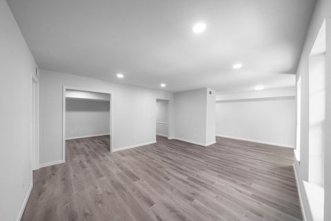 Tiny photo for 353 N Post Oak Lane #729, Houston, TX 77024 (MLS # 45492104)