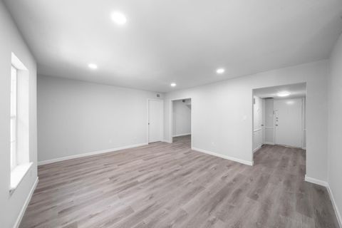 Tiny photo for 353 N Post Oak Lane #729, Houston, TX 77024 (MLS # 45492104)