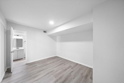 Tiny photo for 353 N Post Oak Lane #729, Houston, TX 77024 (MLS # 45492104)