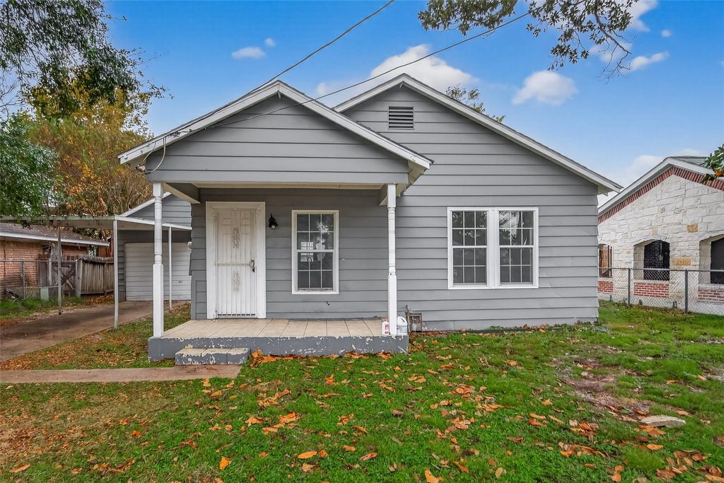 Photo of 120 Westfield Street, Houston, TX 77022 (MLS # 83551914)