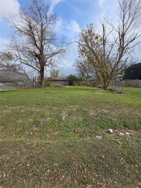 Photo of 4204 Cortlandt Street, Houston, TX 77018 (MLS # 26521116)