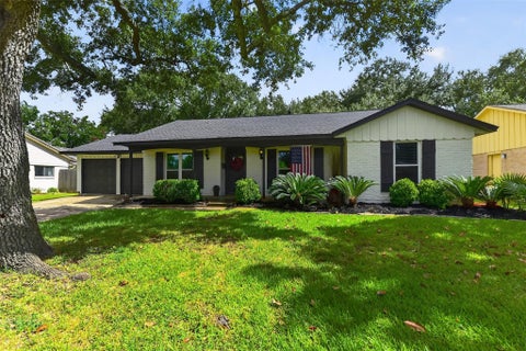 Photo of 10407 Winding Trail Road, La Porte, TX 77571 (MLS # 7476045)