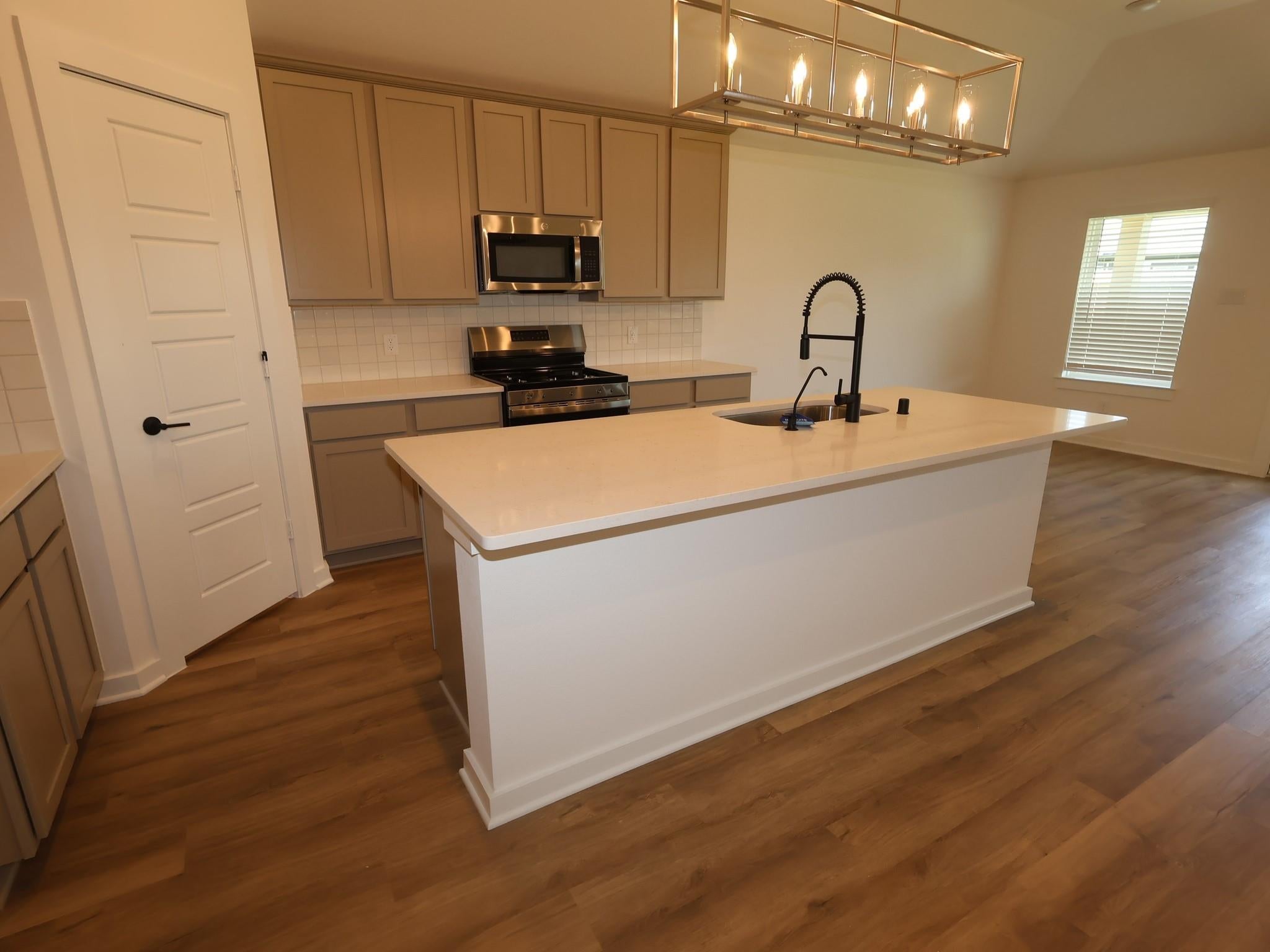 5811 Blazing Light Lane