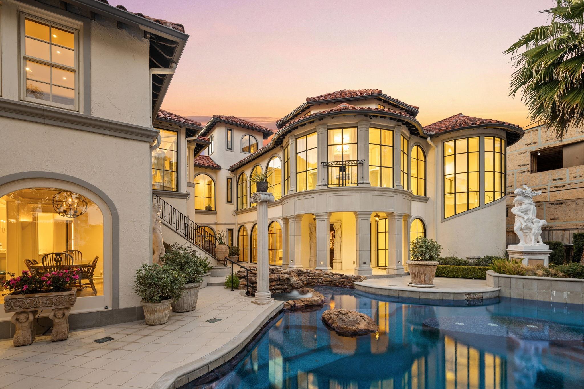 1604 North Boulevard